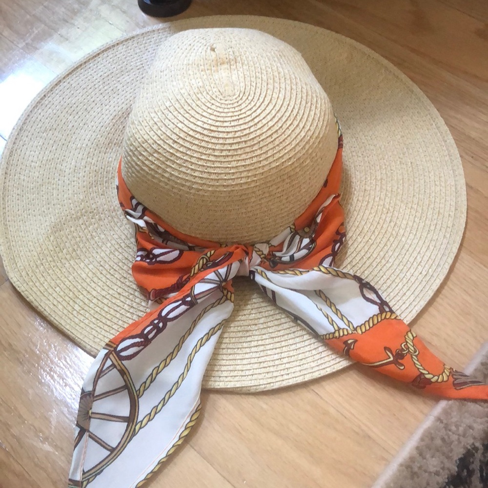 Floppy Beach Hat | Forever 21